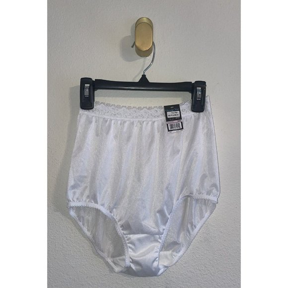 Vanity Fair Intimates & Sleepwear Vintage Vanity Fair 360 Nylon Brief Panty Grannny Panties